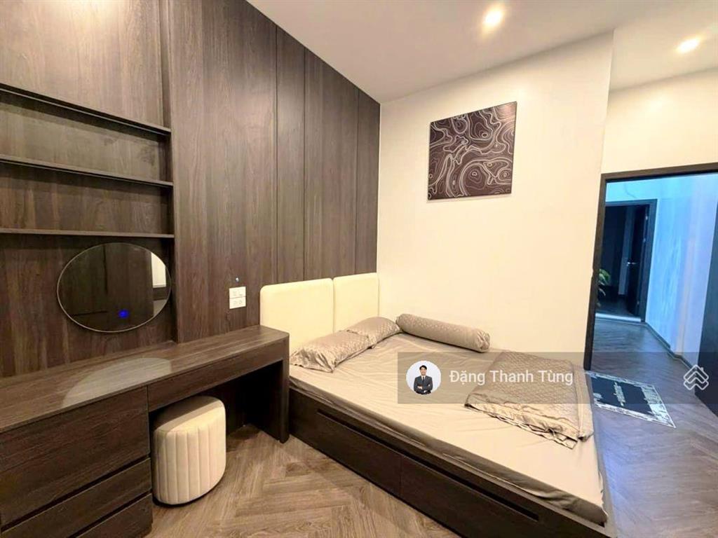 Bán gấp nhà phố tôn đức thắng, dt 55.5m  5t thang máy  mt 3.5m. gần phố chỉ cách ô chợ dừa 100m