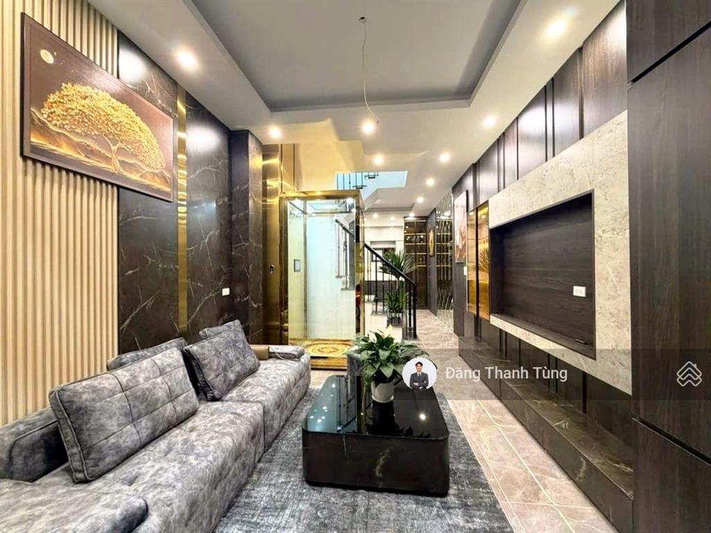 Bán gấp nhà phố tôn đức thắng, dt 55.5m  5t thang máy  mt 3.5m. gần phố chỉ cách ô chợ dừa 100m