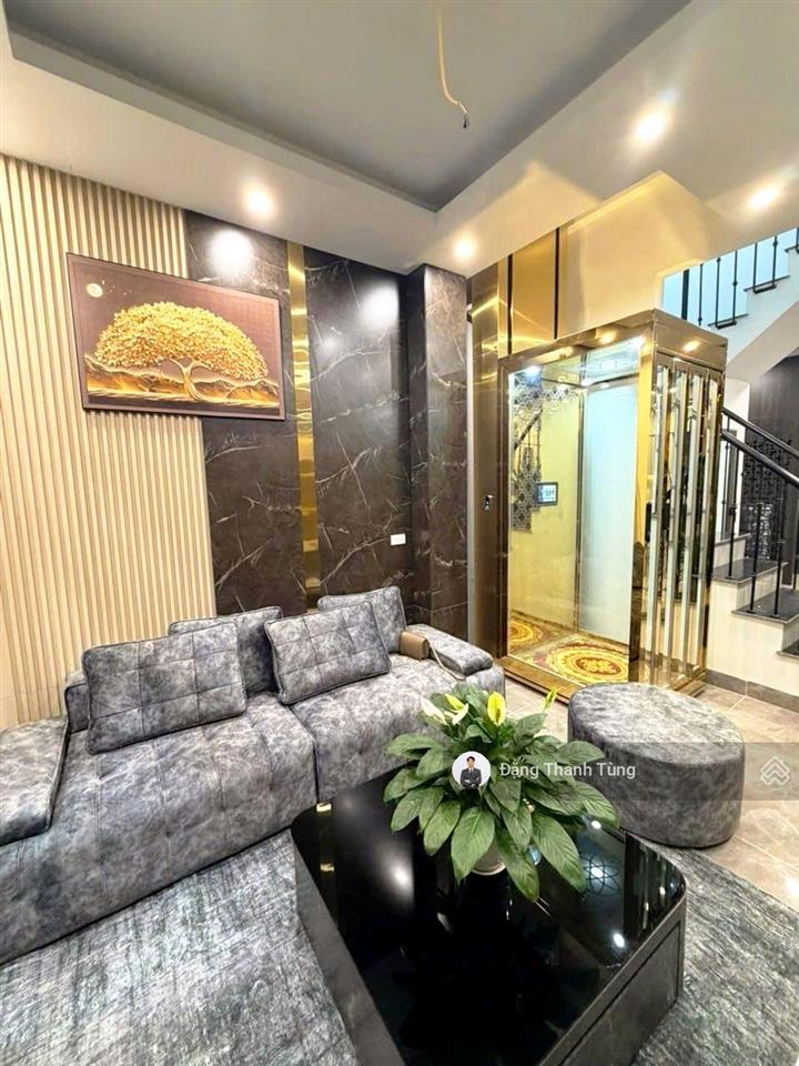 Bán gấp nhà phố tôn đức thắng, dt 55.5m  5t thang máy  mt 3.5m. gần phố chỉ cách ô chợ dừa 100m