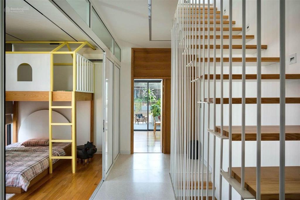 Giảm gấp 1 tỷ  mặt tiền japandi có thang máy  sát công viên gia định  95m2