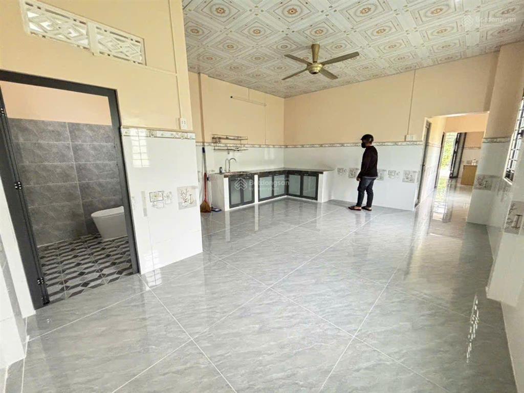 Bán nhà mới ấp 1 nhựt chánh, 2,2 tỷ 104m2, mặt tiền nhựa đang mở rộng