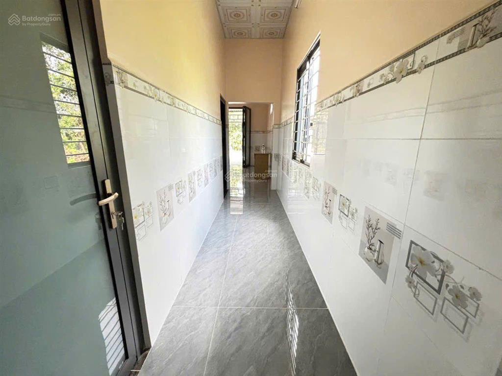 Bán nhà mới ấp 1 nhựt chánh, 2,2 tỷ 104m2, mặt tiền nhựa đang mở rộng