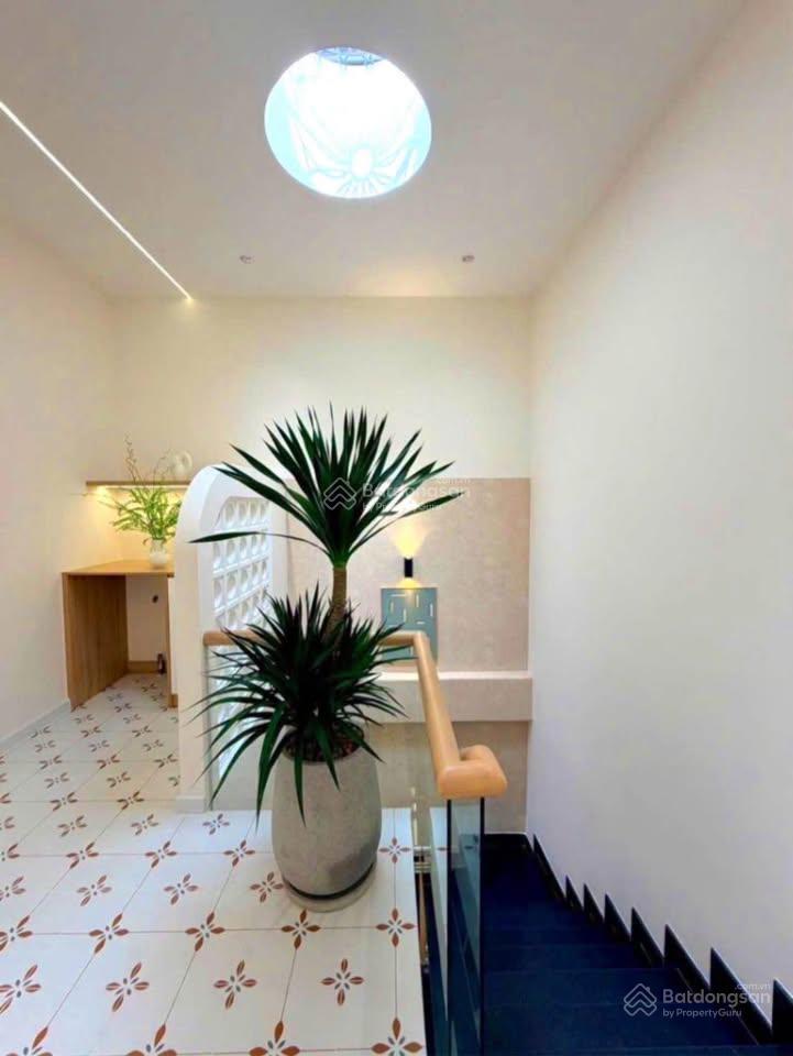 Bán nhà mới đẹp ngay lê văn quới, 2 tầng, 55m2, hxh 6m thông, giá chỉ nhỉnh 4 tỷ