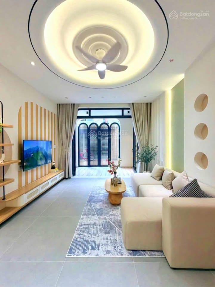 Bán nhà mới đẹp ngay lê văn quới, 2 tầng, 55m2, hxh 6m thông, giá chỉ nhỉnh 4 tỷ