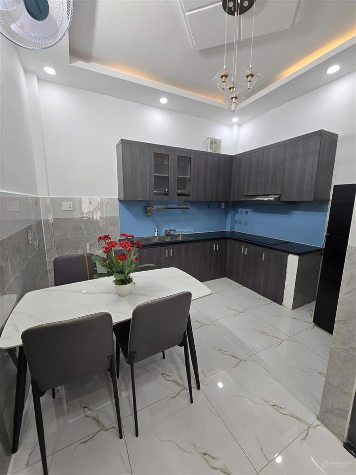 Nhà mới sát sân bay, hẻm xe ôtô 7m, 5pn  3wc, dt 70m2, giá 6,2 tỷ (tl)  0906 637 ***