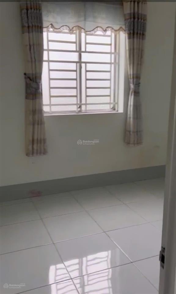 Nhà mt đ.nguyễn chí thanh q. bình thủy tp cần thơ dt đất 8x35m= 280m2, nhà 2 tầng 150m2, giá 7 tỷ