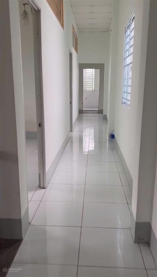 Nhà mt đ.nguyễn chí thanh q. bình thủy tp cần thơ dt đất 8x35m= 280m2, nhà 2 tầng 150m2, giá 7 tỷ