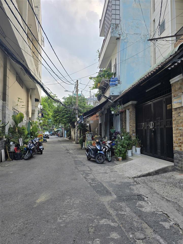 Chủ thiện chí bán trong tháng giảm ngay 200 triệu nhà đường nơ trang long, dt 5x16m, giá 7,1 tỷ