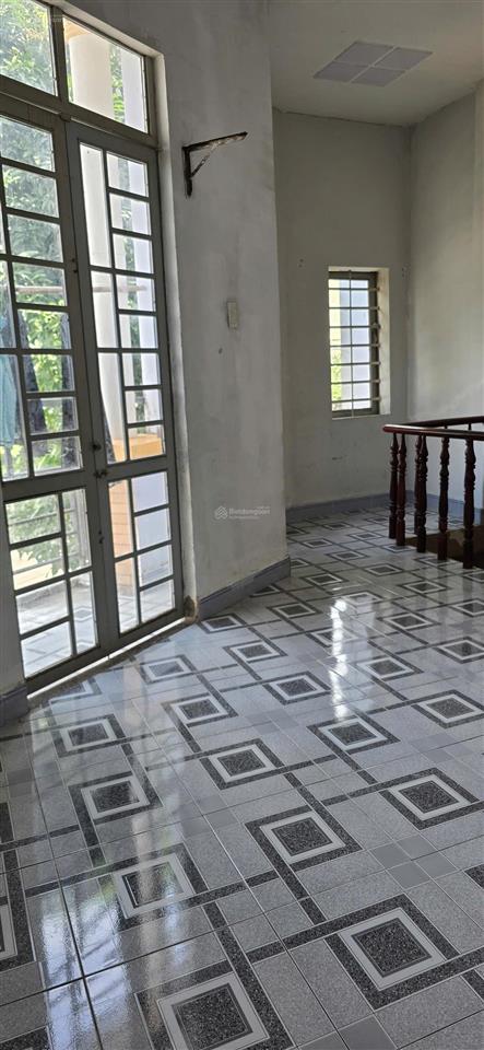 Nhà 2 tầng hẻm xe hơi dt đất 65m2 có 3pn  2wc  kp đông chiêu, tân đông hiệp  dĩ an giá 3.5 tỷ