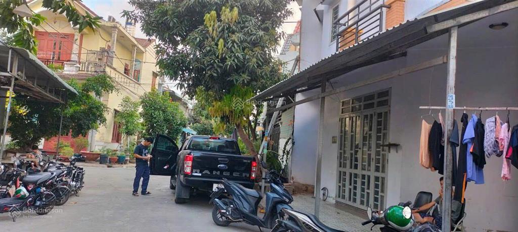 Nhà 2 tầng hẻm xe hơi dt đất 65m2 có 3pn  2wc  kp đông chiêu, tân đông hiệp  dĩ an giá 3.5 tỷ
