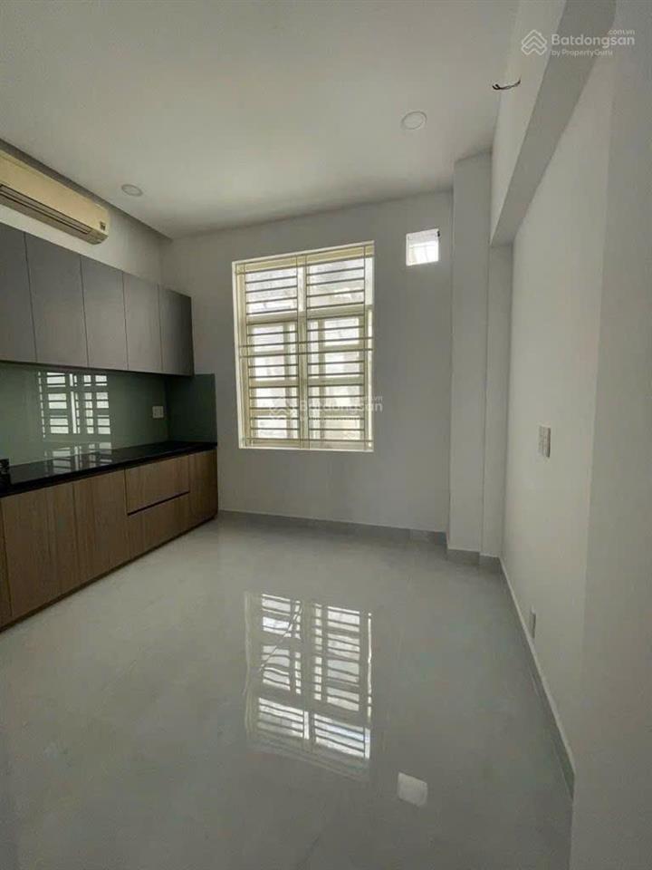 Nhà 4 tầng đường nhất chi mai  p13  tân bình, có 4pn+ 5wc, ra nhà ga t3 chỉ 3 phút, giá 11,3 tỷ