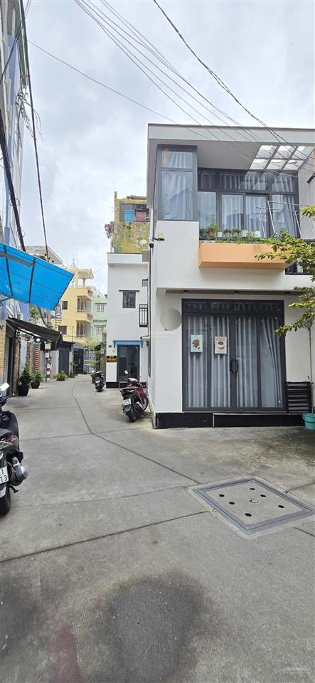 Phú nhuận nhà căn góc 2 mặt tiền, nở hậu 8m, dt 4x16m, 2 tầng, 6 pn, giá nhỉnh 9 tỷ (tl)