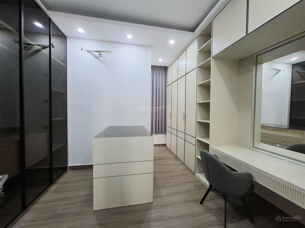 Bán gấp nhà 6 tầng huỳnh thiện lộc tân phú, 52m2 có thang máy, hẻm nhựa 6m