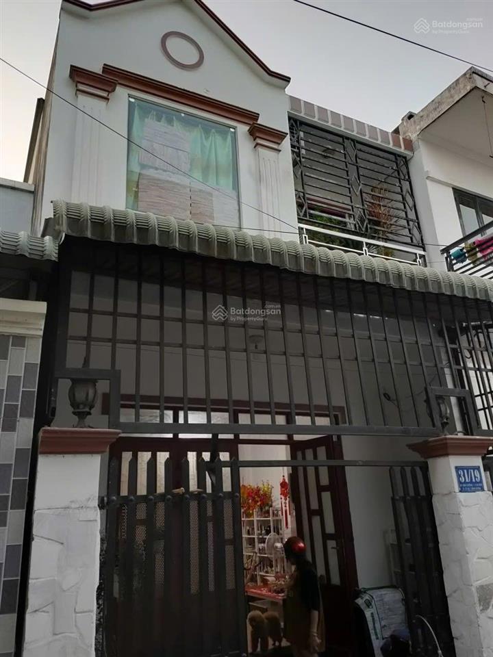 Bán nhà 1 trệt 1 lầu sát tp. thủ đức thuận tiện đi lại