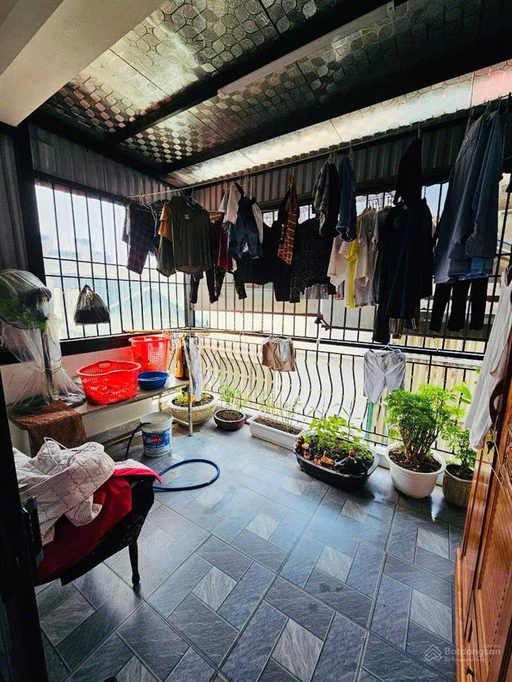Gấp. nhà đẹp đồng cổ. ngõ nông, 20m ra phố, ba gác tránh, dân xây 2 thoáng, sân xe, sđcc, 44m2*4t