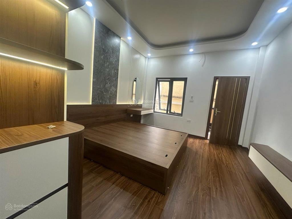 Giá siêu đẹp ! nhà lạc long quân , ngõ thông , kinh doanh , ở , nhà mới full nội thất 30m2 x5t