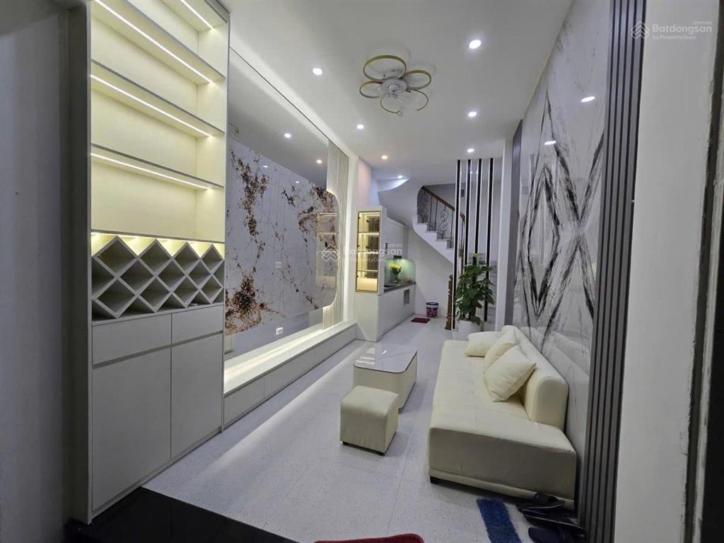Cực hiếm! nhà đội cấn, ô tô cách nhà 50m, dân trí cao, mới full nội thất 5t x 30m2 giá 7,39 tỷ