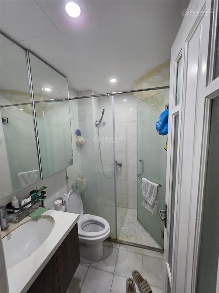 Giá hiếm ! nhà núi trúc , ngõ thông thoáng mát , ô tô cách nhà 30m , nhà dân xây 25m x4t