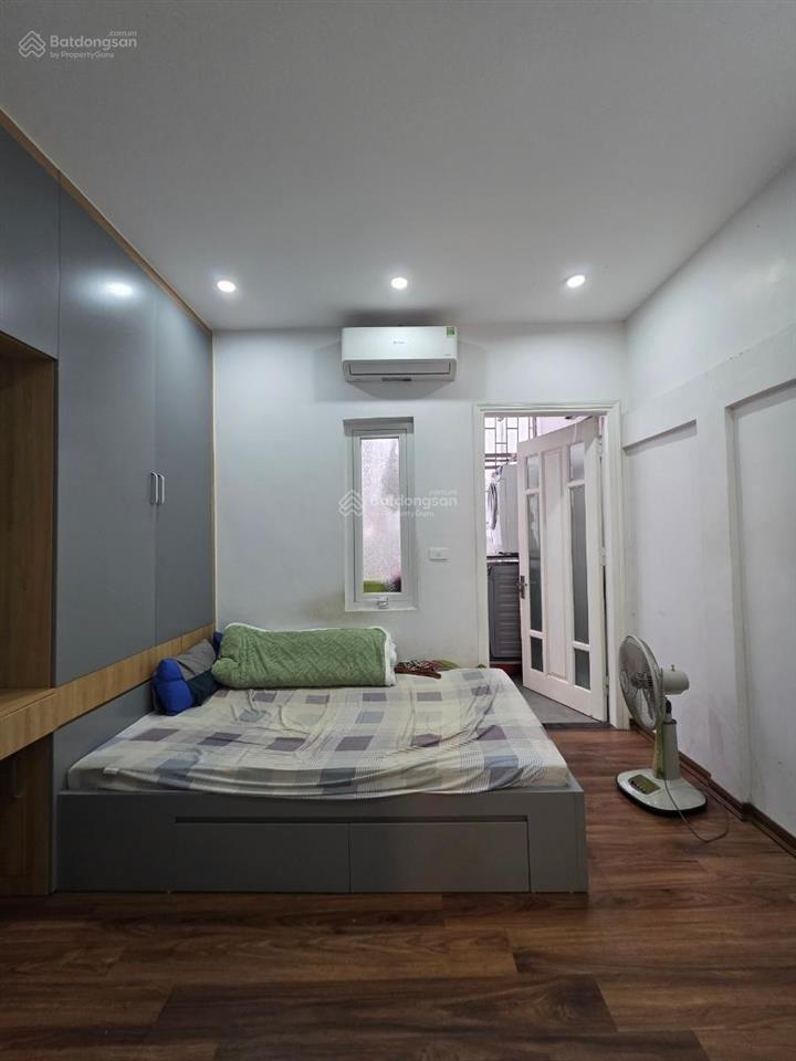 Giá hiếm ! nhà núi trúc , ngõ thông thoáng mát , ô tô cách nhà 30m , nhà dân xây 25m x4t