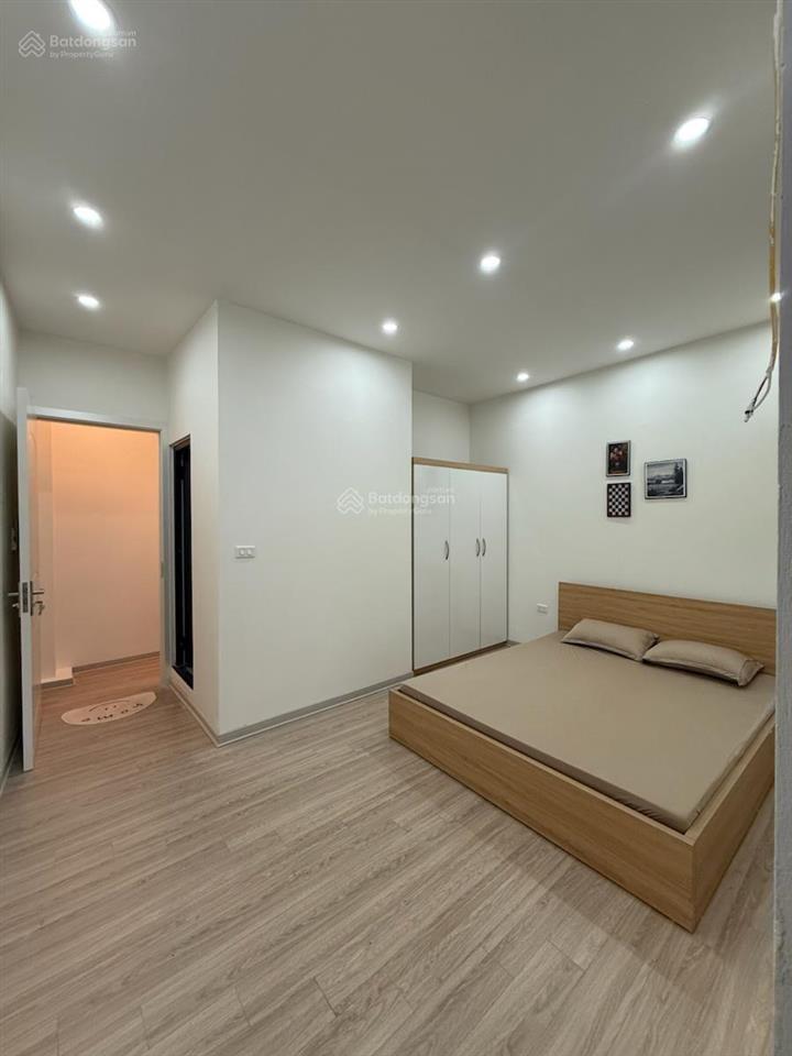 Hàng hiếm! nhà ngọc khánh , ngõ thông tứ tung,xách vali về ở luôn nội thất hiện đại ,35mx 4t