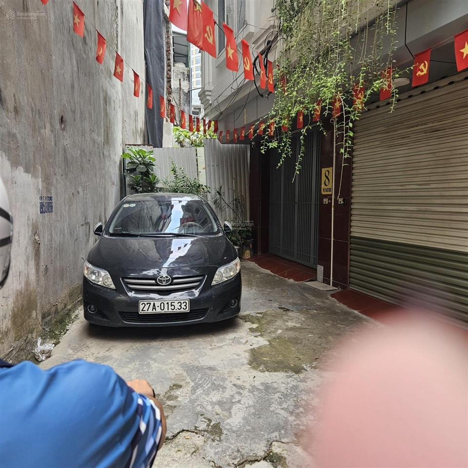 Nhà đẹp lạc long quân , ngõ thông ,ô tô con đỗ cửa, nhà mới, ko qh , full nội thất,nhà xây 4tx 30m