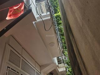 Nhà đẹp lạc long quân , ngõ thông ,ô tô con đỗ cửa, nhà mới, full nội thất,nhà xây 4tx 30m