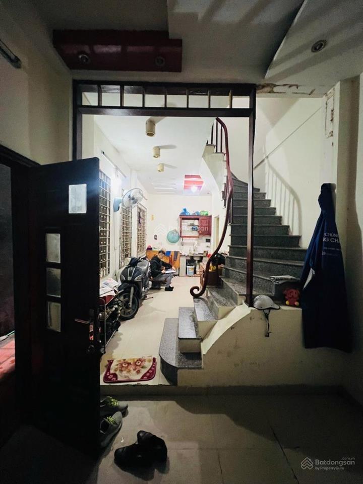 Hai mặt thoáng , nhà lạc long quân , ngõ thông ,gần ô tô, ở , kinh doanh , sđcc, dân xây 38mx 4t