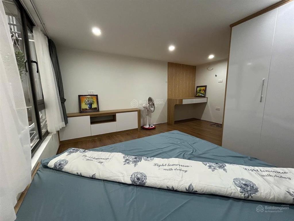 Hàng hiếm!nhà kim mã ,ngõ thông, o tô cách 20m, xây mới ,full nội thất 28m x 4t