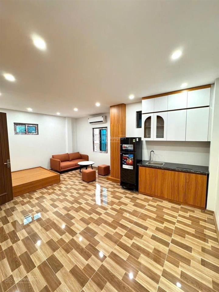 Chdv lõi kim mã  10m ra ô tô  thang máy  5 că hộ khép kín , nhà mới 40m x6t