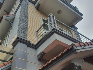 Hàng hot! nhà lạc long quân, ngõ thông, ô tô tải cách nhà 70m, nhà dân xây 60m2 x 3t