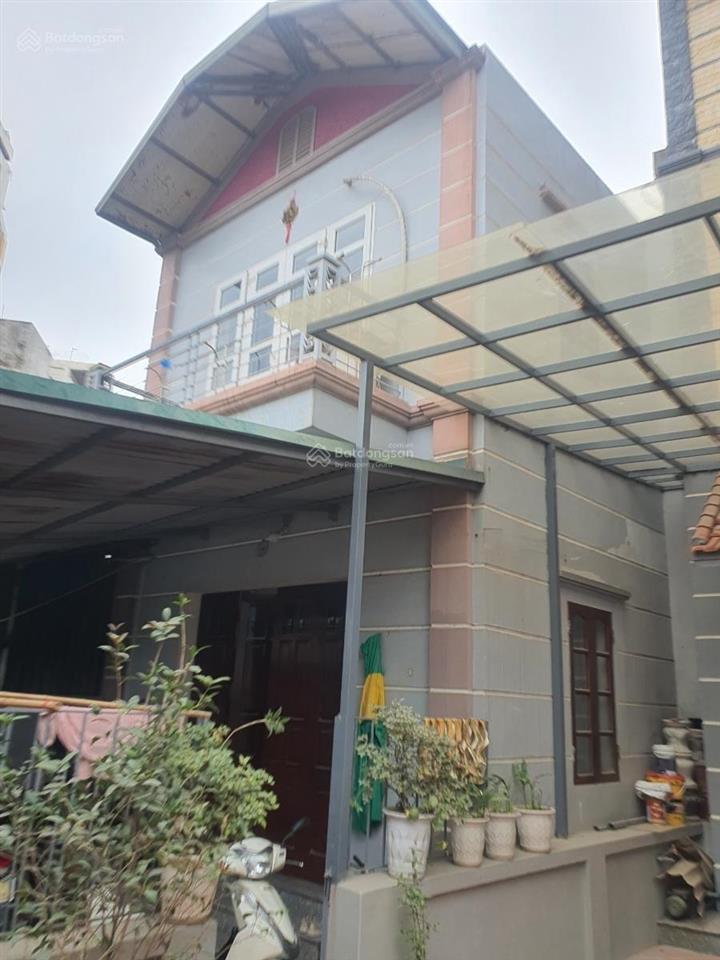 Hàng hot! nhà lạc long quân, ngõ thông, ô tô tải cách nhà 70m, nhà dân xây 60m2 x 3t