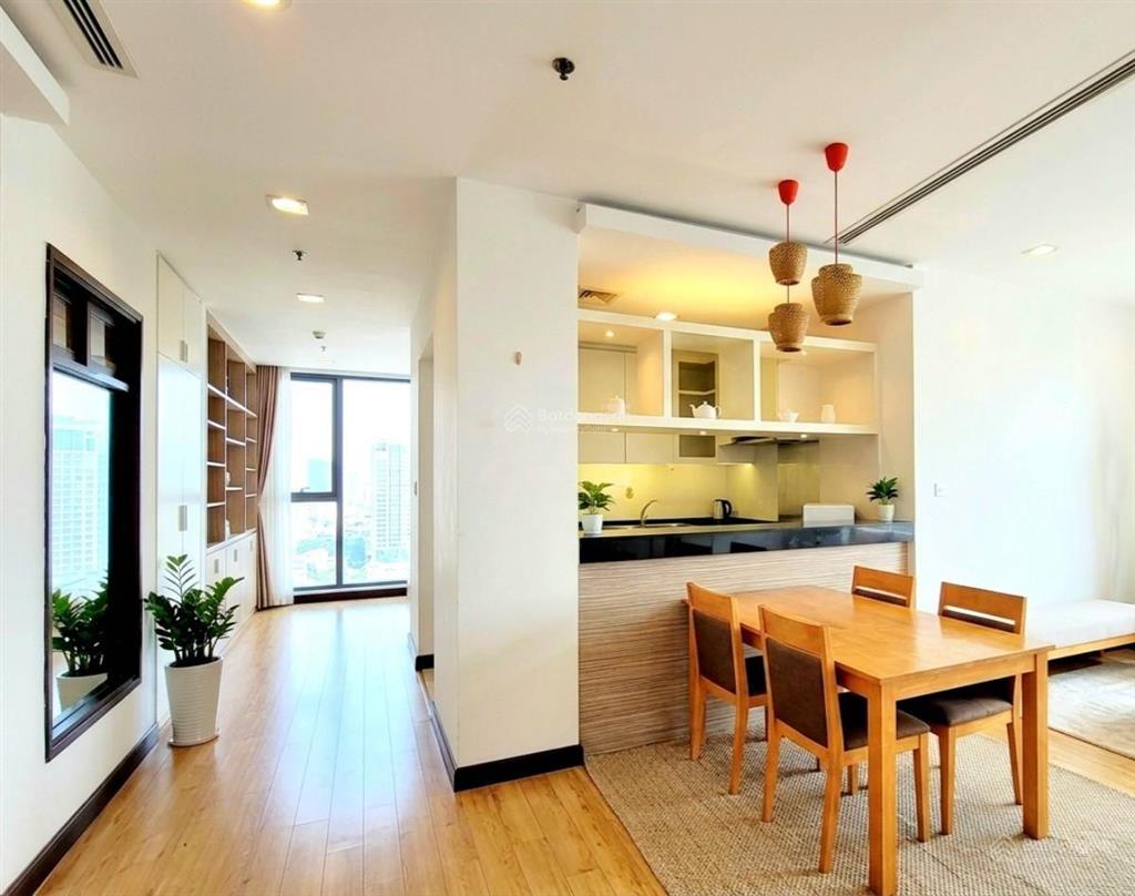 Tòa nhà hòa bình green, căn 2 phòng ngủ 70.1m2, vị trí đắc địa, tiện ích, nhà đẹp ở ngay, sđcc