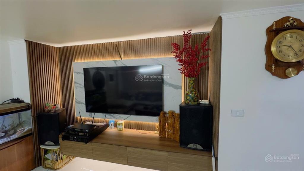 Thiết kế hiện đại!nhà thụy khê , tây hồ , 100m ra phố , lô góc, nội thất xịn sò 54mx 5t