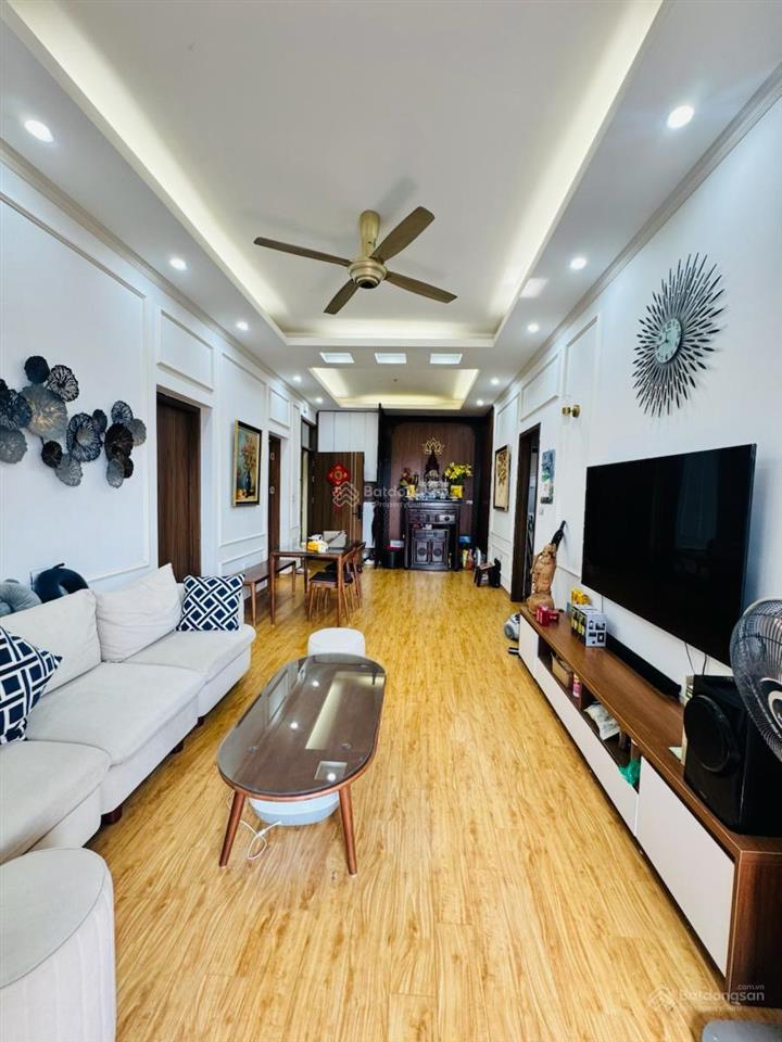 Căn hộ tập thể khu vĩnh phúc 3pn, gần chợ, trường học, bệnh viện, diện tích 73m2/110m2