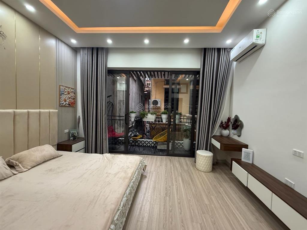 Siêu hấp dẫn! nhà ngọc khánh, ngõ thông, sdcc, ko quy hoạch, nhà đẹp, full nội thất 34m2 x 5t