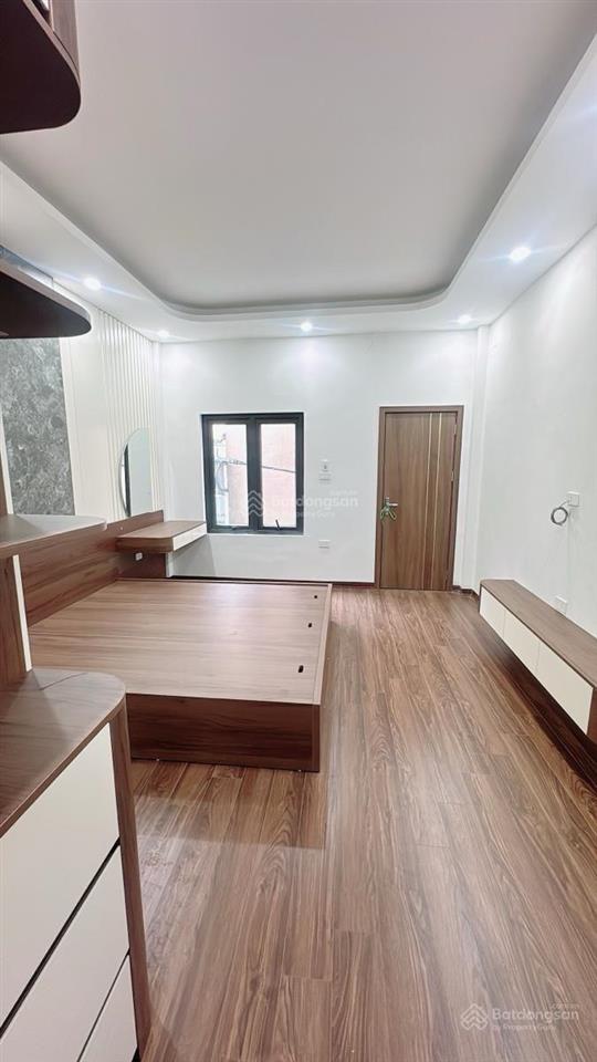 Siêu phẩm lạc long quân! nhà cách ô tô 100m, ngõ thông tứ tung, kinh doanh, full nt, ko qh 45m2x5t