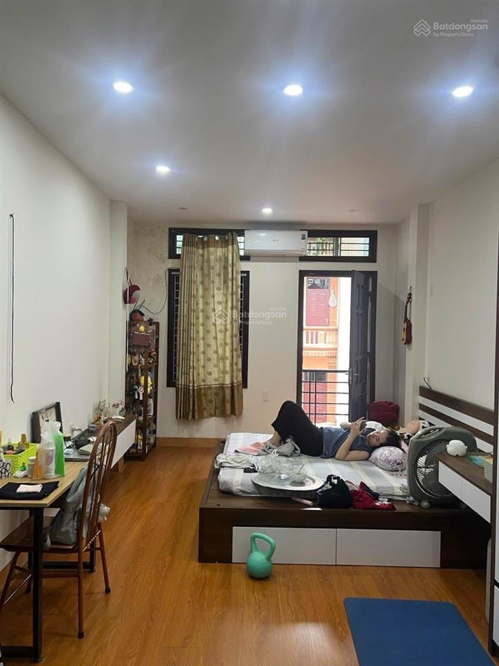 Siêu phẩm lạc long quân, lô góc, ngõ thông, oto cách 70m, không quy hoạch, nhà dân xây 35m2 x 5t