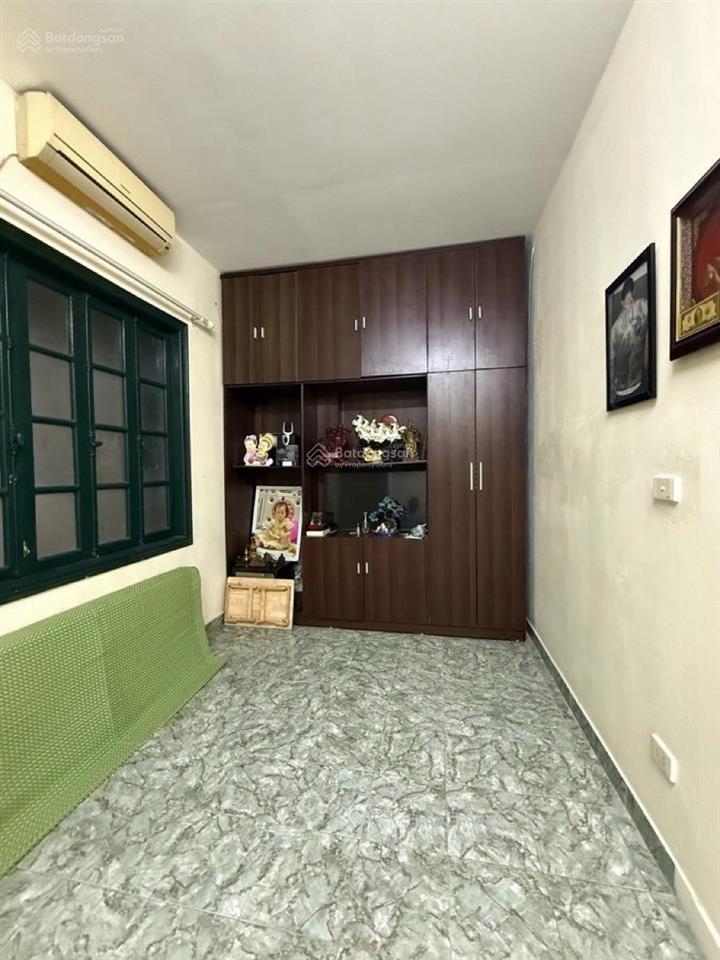 Đội cấn  ba đình! ngõ nông, xe máy tránh, vài bước ra hồ, nhà dân xây chắc chắn 31mx5t