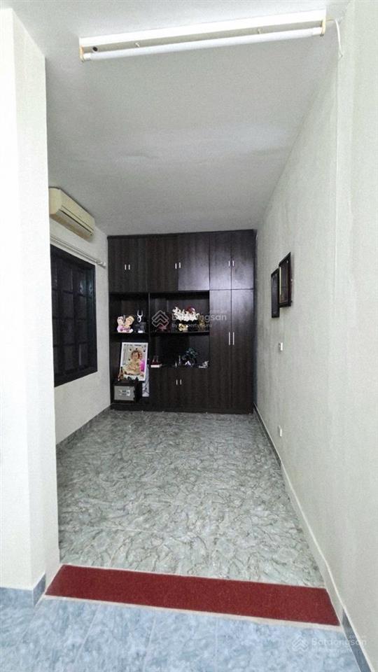 Đội cấn  ba đình! ngõ nông, xe máy tránh, vài bước ra hồ, nhà dân xây chắc chắn 31mx5t