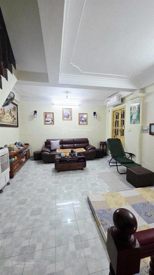 Đội cấn  ba đình! ngõ nông, xe máy tránh, vài bước ra hồ, nhà dân xây chắc chắn 31mx5t