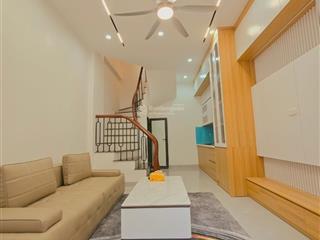 Nhà đẹp lạc long quân, ngõ thông, ô tô con đỗ cửa, nhà mới, full nội thất, nhà xây 4t x 30m2