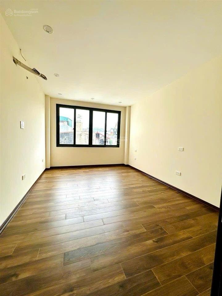 Nhà mới lạc long quân, ô tô cách 10m, ngõ nông thông tứ tung, thang máy 62m² x 6t
