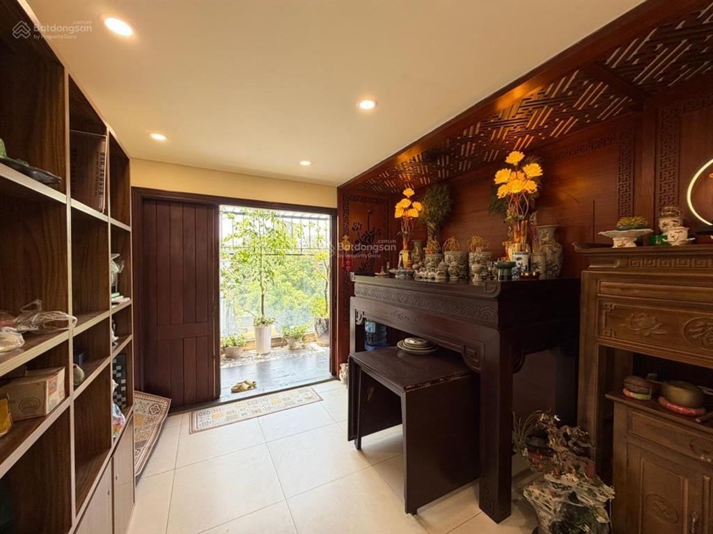 Nhà đẹp đội cấn! ngõ xe ba gác, nội thất xịn sò, ô chờ thang máy, nhà dân xây 46m2 x 5t