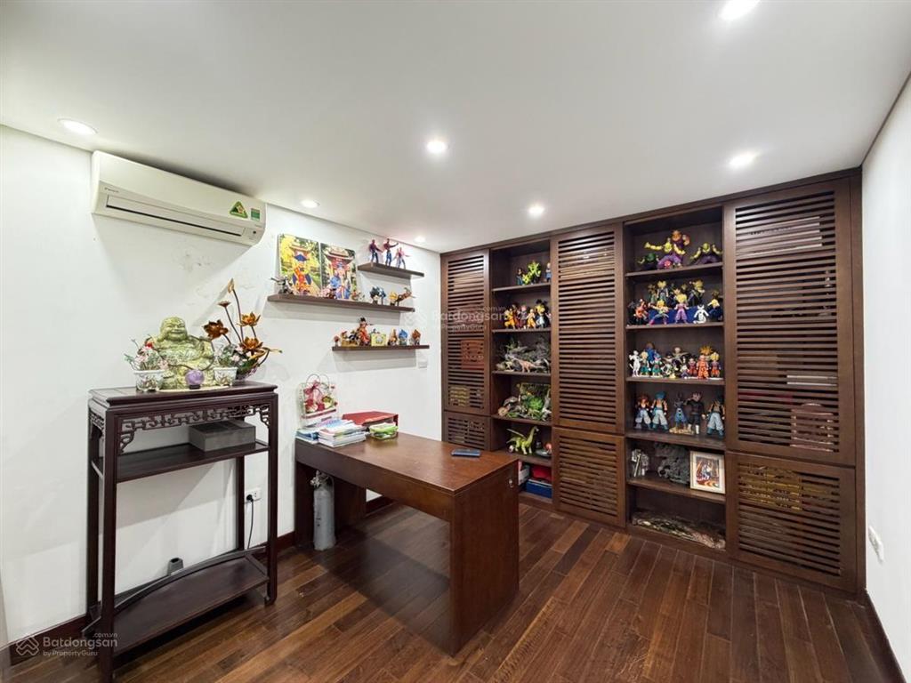 Nhà đẹp đội cấn! ngõ xe ba gác, nội thất xịn sò, ô chờ thang máy, nhà dân xây 46m2 x 5t