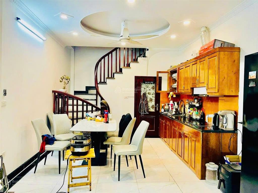Cực hời. nhà đẹp giang văn minh, ngõ ba gác, trước nhà 3m, 50m ra phố, xây thoáng, đủ đồ, 45m2*5t
