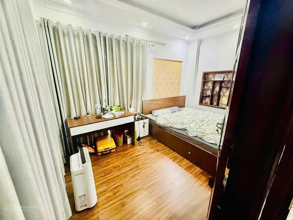 Cực hời. nhà đẹp giang văn minh, ngõ ba gác, trước nhà 3m, 50m ra phố, xây thoáng, đủ đồ, 45m2*5t