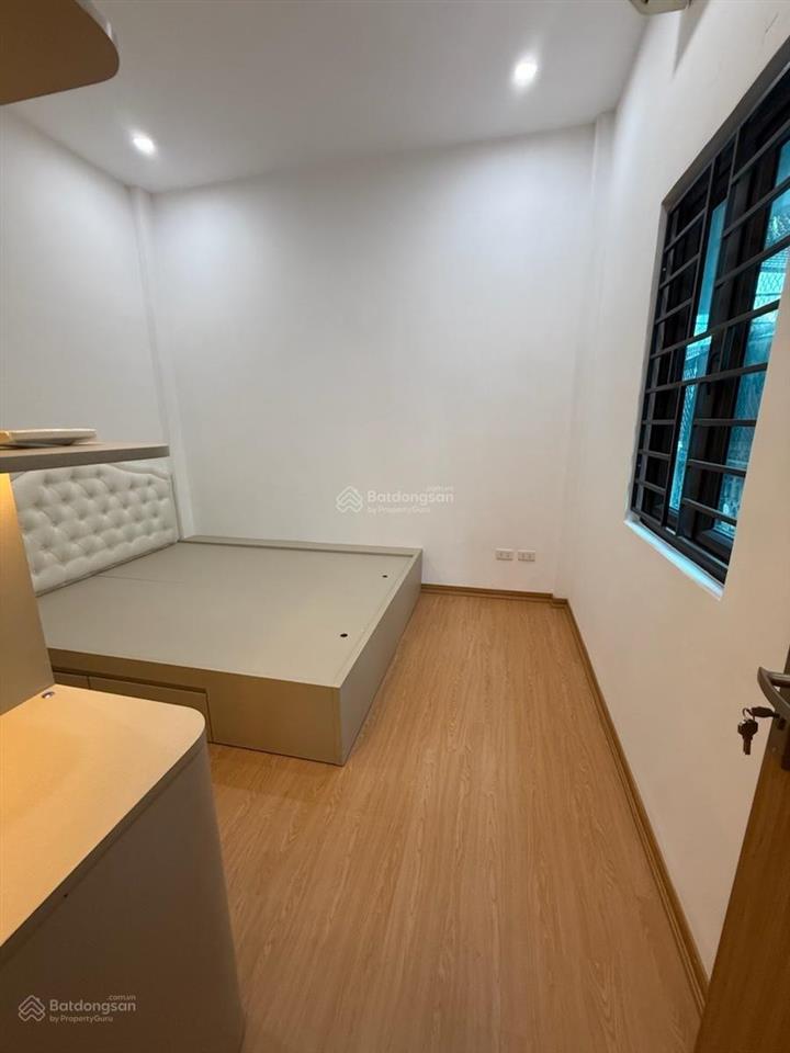 Nhà lô góc ngọc khánh! ngõ thông tứ tung, dân xây chắc chắn, kinh doanh, ở, full nội thất 38m2x5t