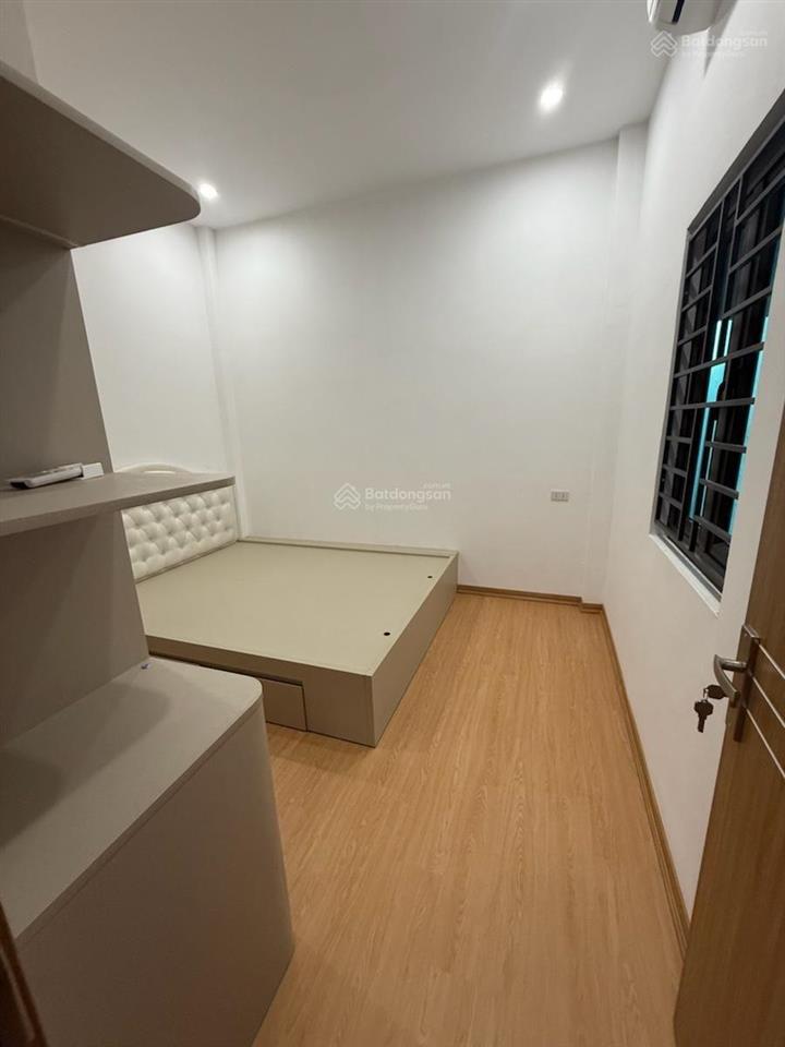 Nhà lô góc ngọc khánh! ngõ thông tứ tung, dân xây chắc chắn, kinh doanh, ở, full nội thất 38m2x5t