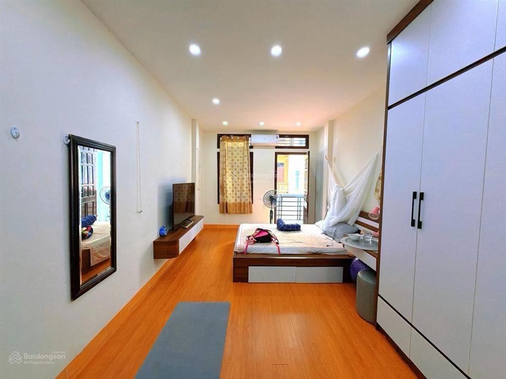 Nhà đẹp lạc long quân! ngõ xe ba gác tránh, ô tô cách 100m, nhà dân xây, đủ công năng 36m x 5t