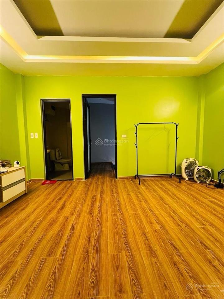 Nhà đẹp đội cấn, ngõ xe ba gác, ô tô cách 70m, an ninh tốt, mặt tiền thoáng, full nội thất 35mx 5t